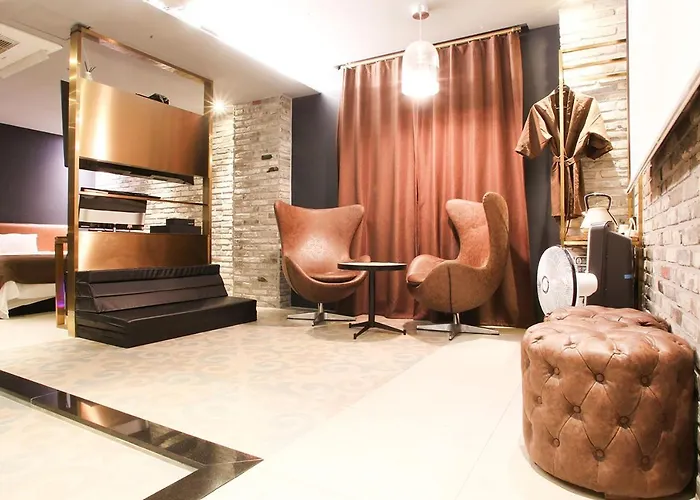 Hotel Avant